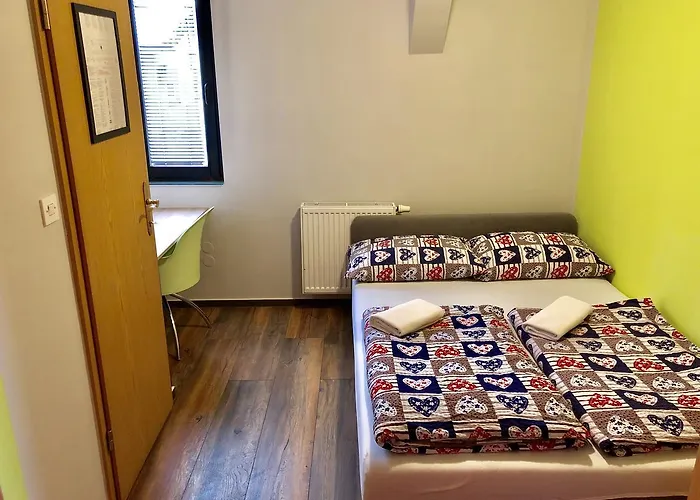 Aladin ホステル *