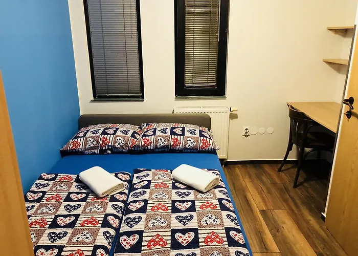 Aladin بيت شباب